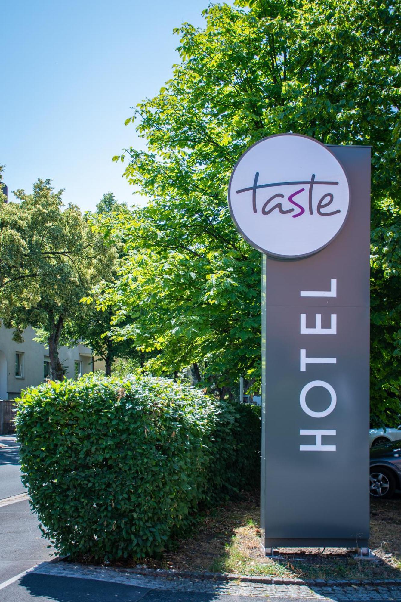 Taste Hotel Кулмбах Екстериор снимка